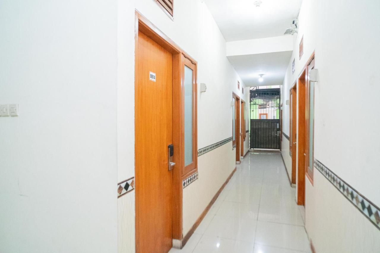 Reddoorz Near Flyover Arjosari Malang Exterior photo